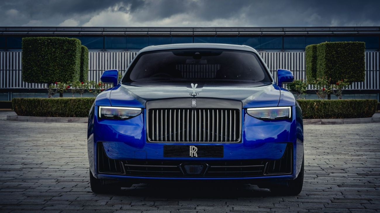 Rolls-Royce Ghost Gamer One-Off – 8-Bit Arcade Luxury, Pixel Art Specs 2025