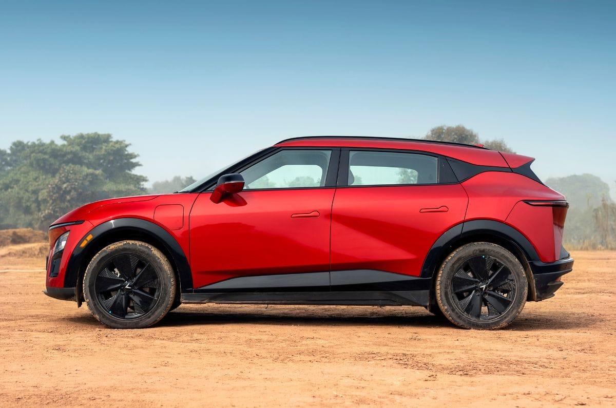 Vinfast VF7 India Review – The Most Powerful EV in Its Class - Complete Specifications, Price & Review 2025