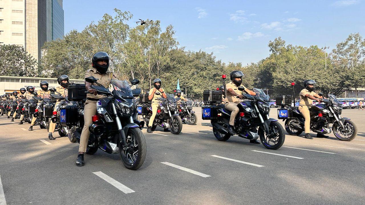 Pune Police Adds 100 Bajaj Dominar 400 Motorcycles – Fast Emergency Response | High Quality Images Pune Police Adds 100 Bajaj Dominar 400 Motorcycles – Fast Emergency Response - Complete Specifications, Price & Review 2026