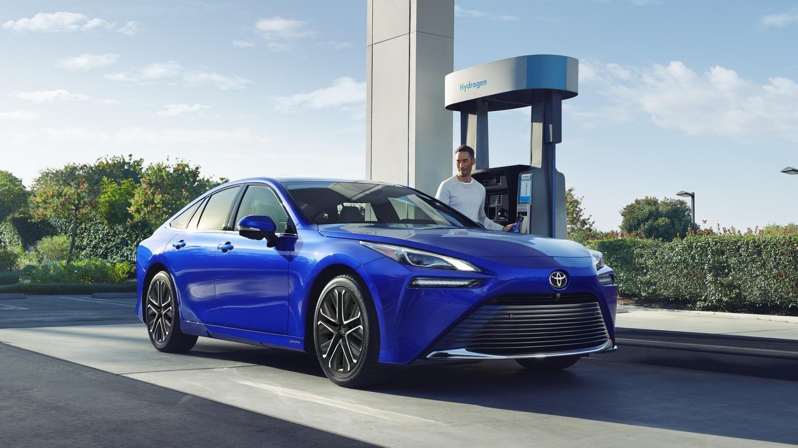 Toyota Tells Mirai Owners to Stop Payments – Credit Scores Take a Hit - Complete Specifications, Price & Review 2026