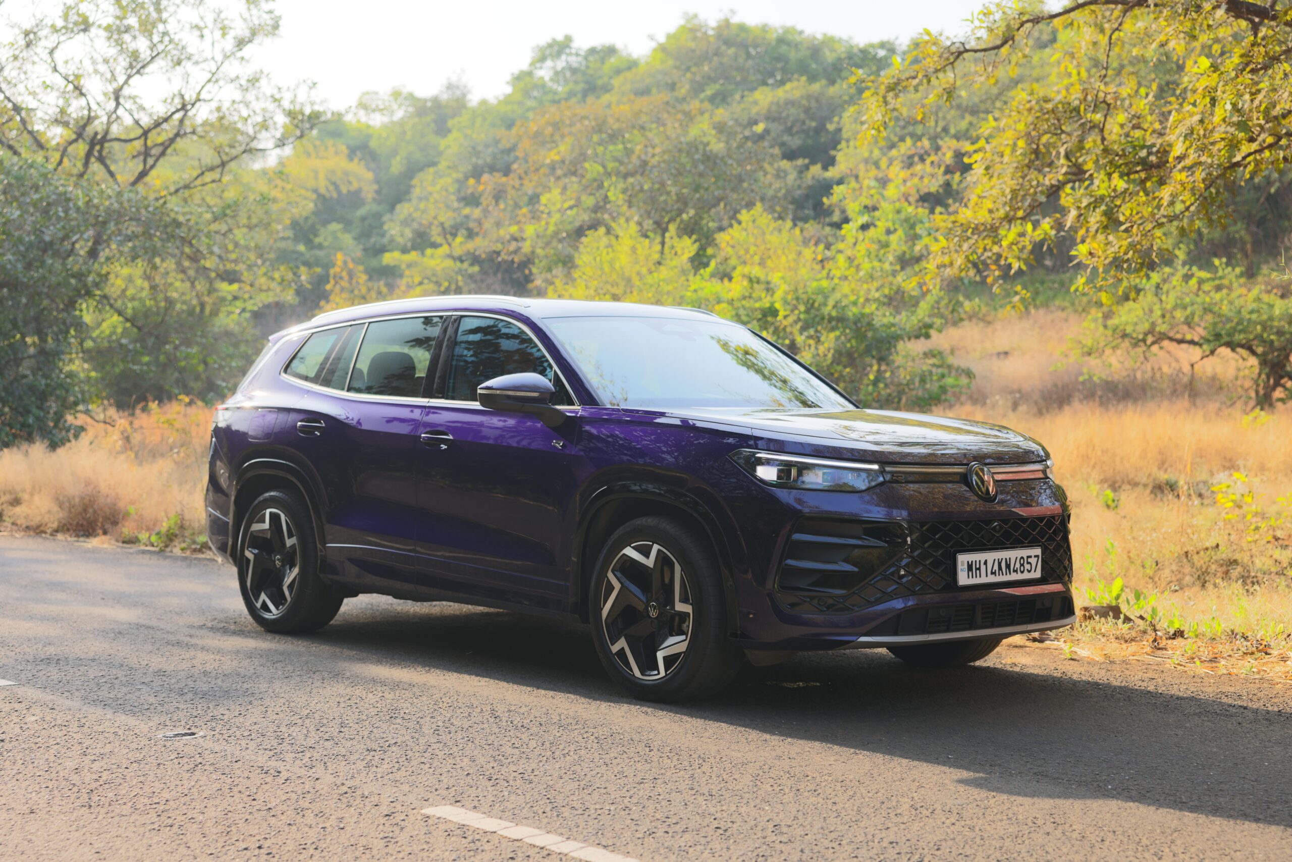 Skoda Kodiaq vs Volkswagen Tayron – Premium 7‑Seater SUV Comparison, Price & Specs - Complete Specifications, Price & Review 2026