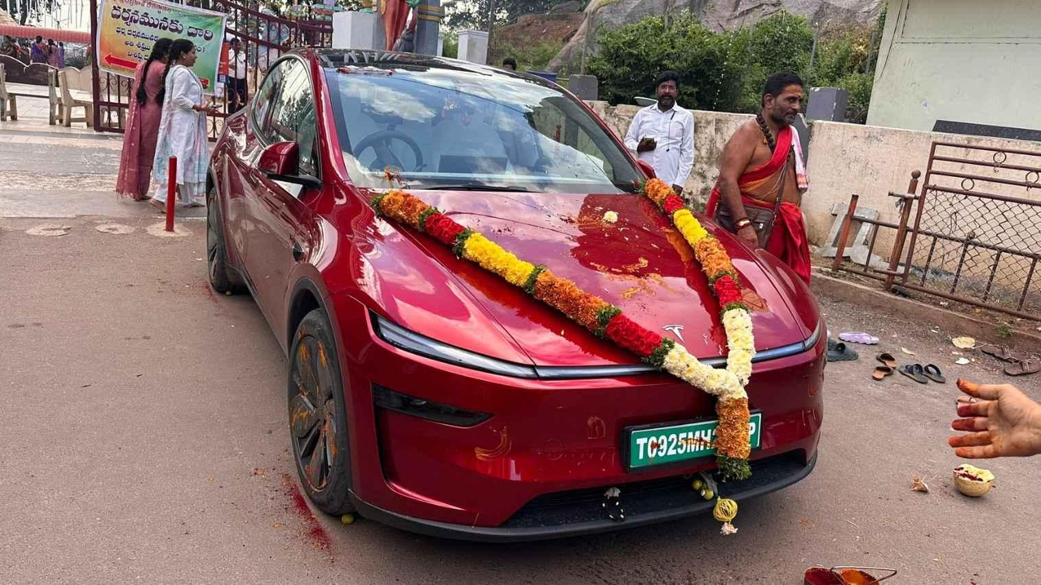 Tesla Model Y Gets Huge Exchange Offer – Up to ₹2 Lakh Discount - Complete Specifications, Price & Review 2026