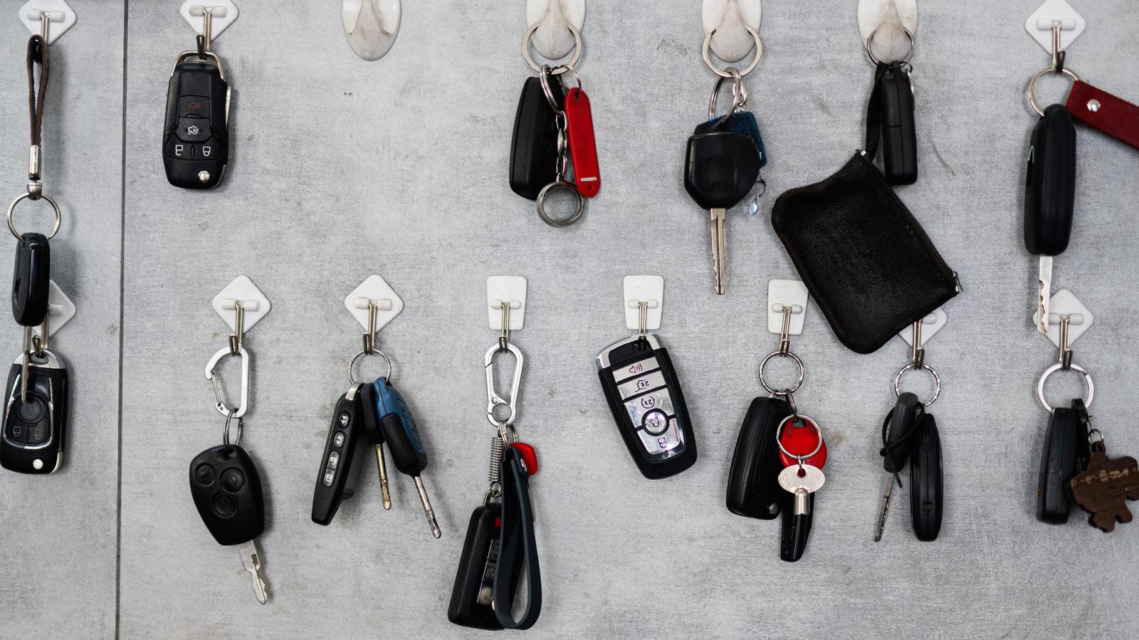 Why Car Keys Went From Simple Proximity Keys to High‑Tech Fobs – Evolution Explained | High Quality Images Why Car Keys Went From Simple Proximity Keys to High‑Tech Fobs – Evolution Explained - Complete Specifications, Price & Review 2026