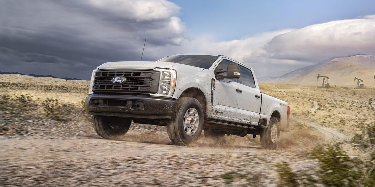 2027 Ford Super Duty: Massive 35-Inch Tires and Luxury Platinum Upgrades Revealed