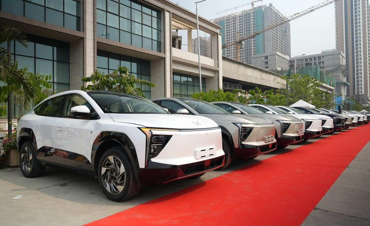 March 2026 EV Discounts Up to Rs 10 Lakh – Hyundai, Tata, Mahindra Offer Big Savings | High Quality Images March 2026 EV Discounts Up to Rs 10 Lakh – Hyundai, Tata, Mahindra Offer Big Savings - Complete Specifications, Price & Review 2026