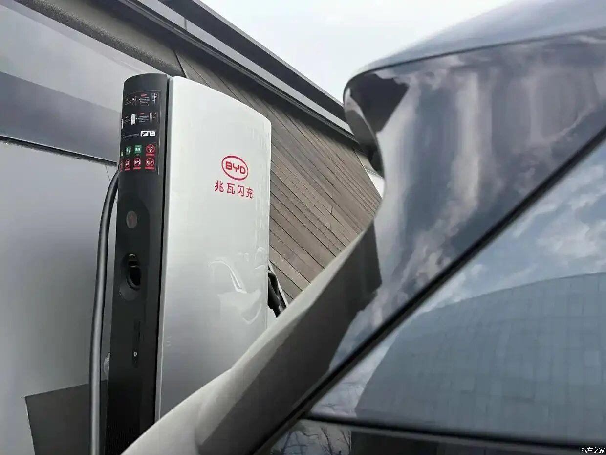 BYD Megawatt Flash Charging: Why You’ll Never Want a Petrol Car Again