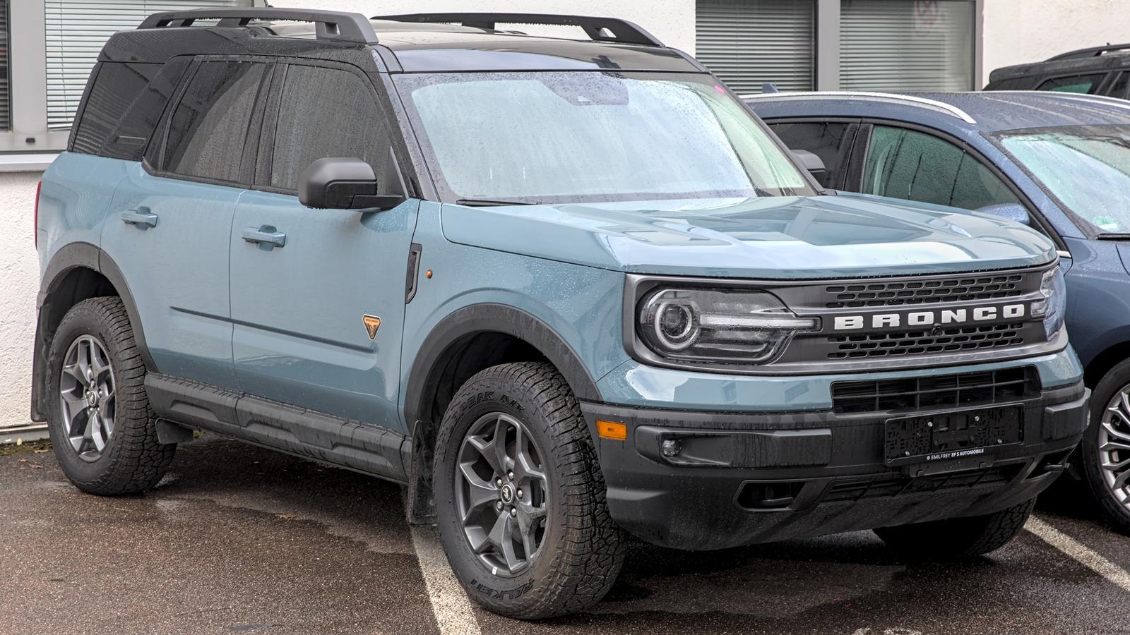 2026 Ford Endeavour Debuts With Revolutionary 'Smart Braking' Doors: The Future of Safety is Here! - Specs & Review 2026