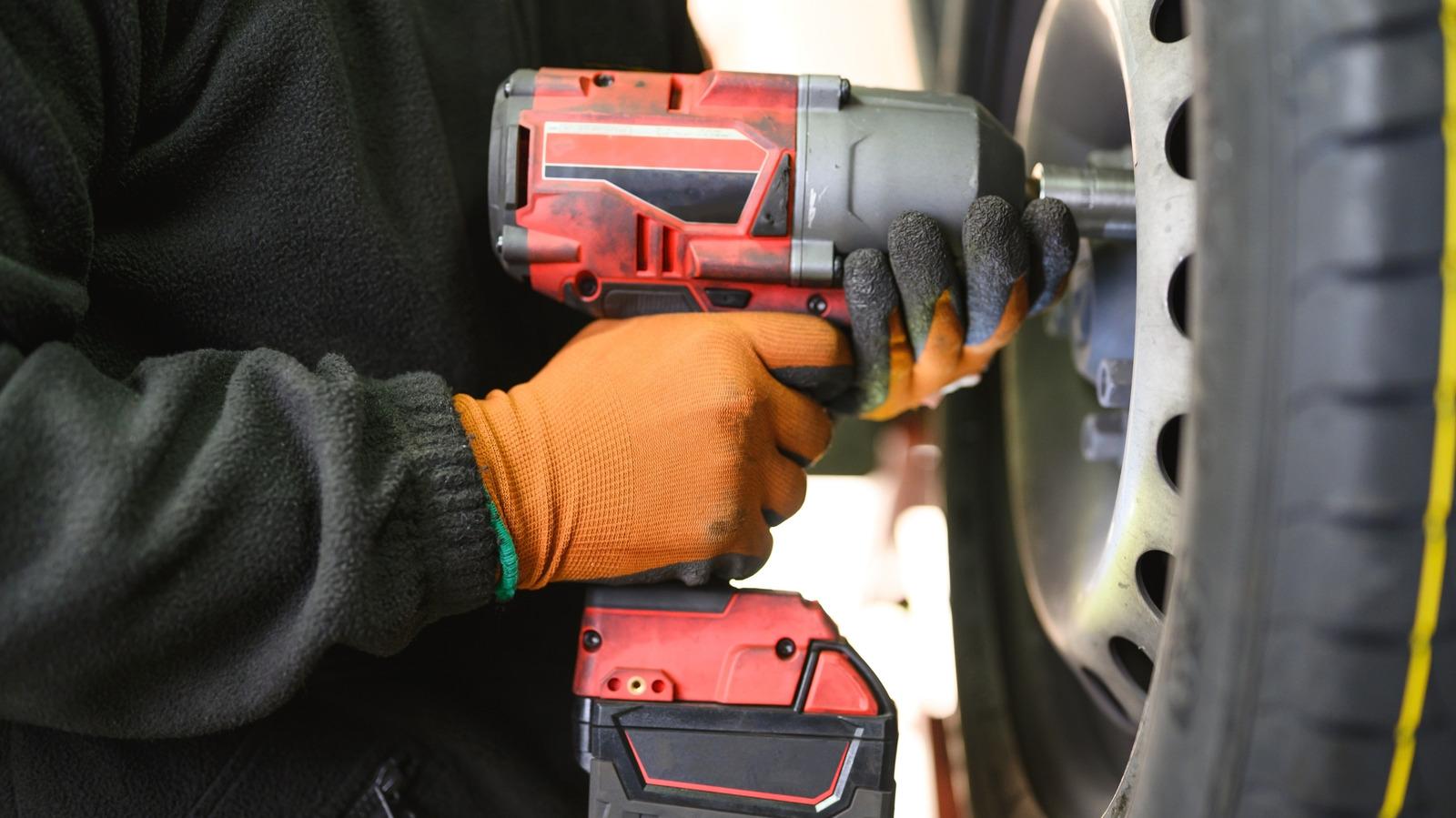 2026 Volkswagen Tayron R-Line Launched: Is It Safer Than Fortuner? Signs Your Car’s Nuts And Bolts Weren’t Torqued To Spec