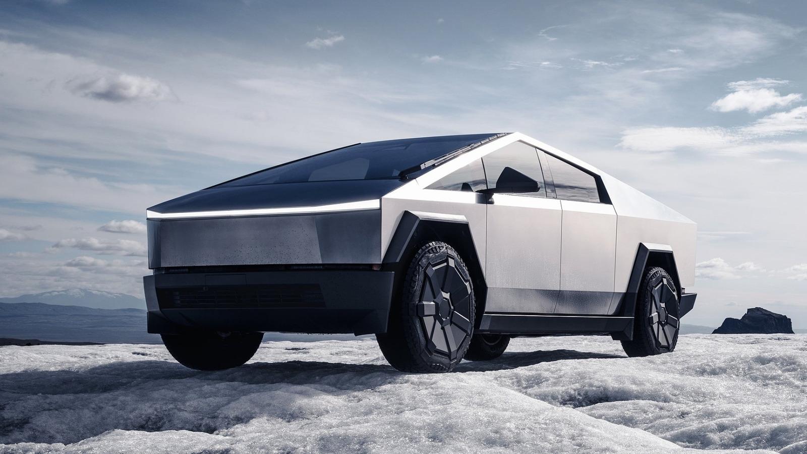 Volvo EX30 2026: The Affordable EV We Need (And 5 Cars That Should Die Instead)