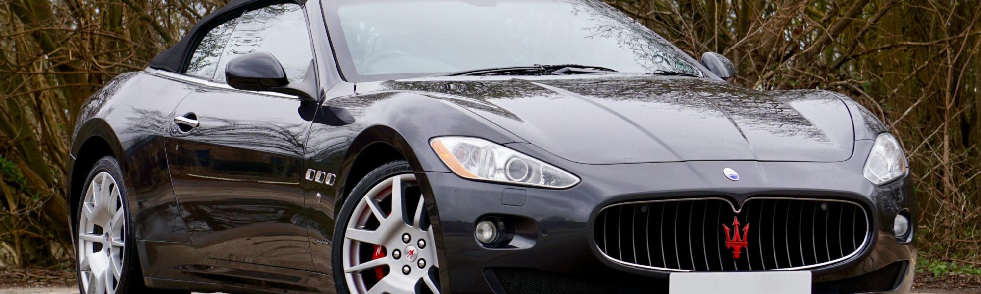 pexels-mikebirdy-977003